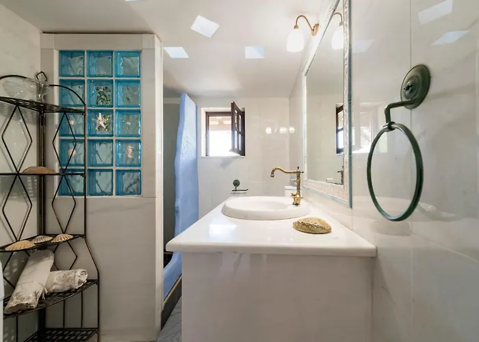 Secret Garden - Old Town * Rhodes City