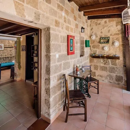 Secret Garden - Old Town Apartment Rhodes City