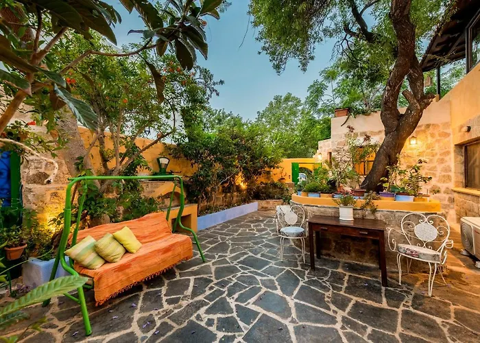 Secret Garden - Old Town *