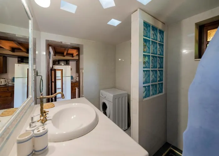 Secret Garden - Old Town Rhodes City