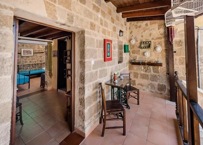 Secret Garden - Old Town Apartment Rhodes City